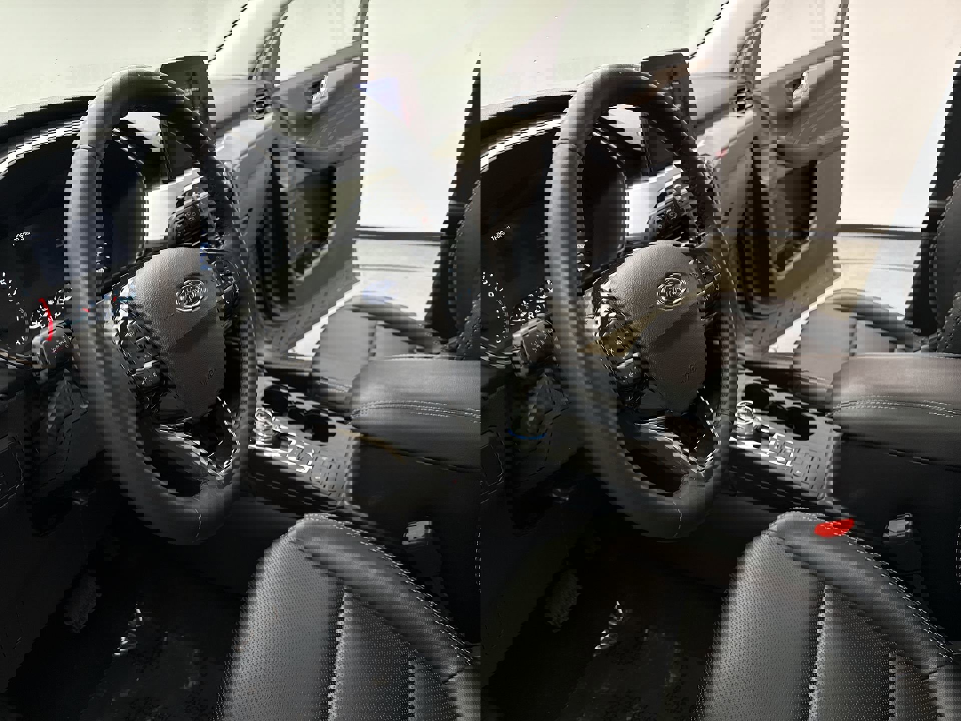 Used 2022 Ford Escape SEL image 10