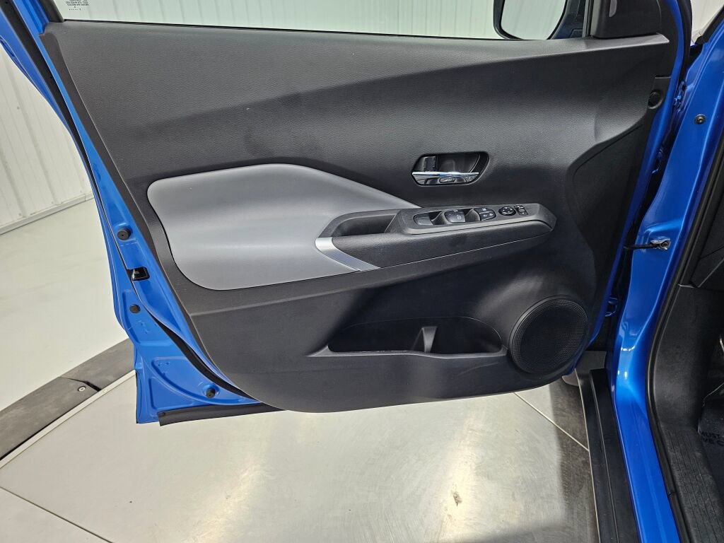 Used 2023 Nissan Kicks SR w/ SR Premium Package FWD image 26