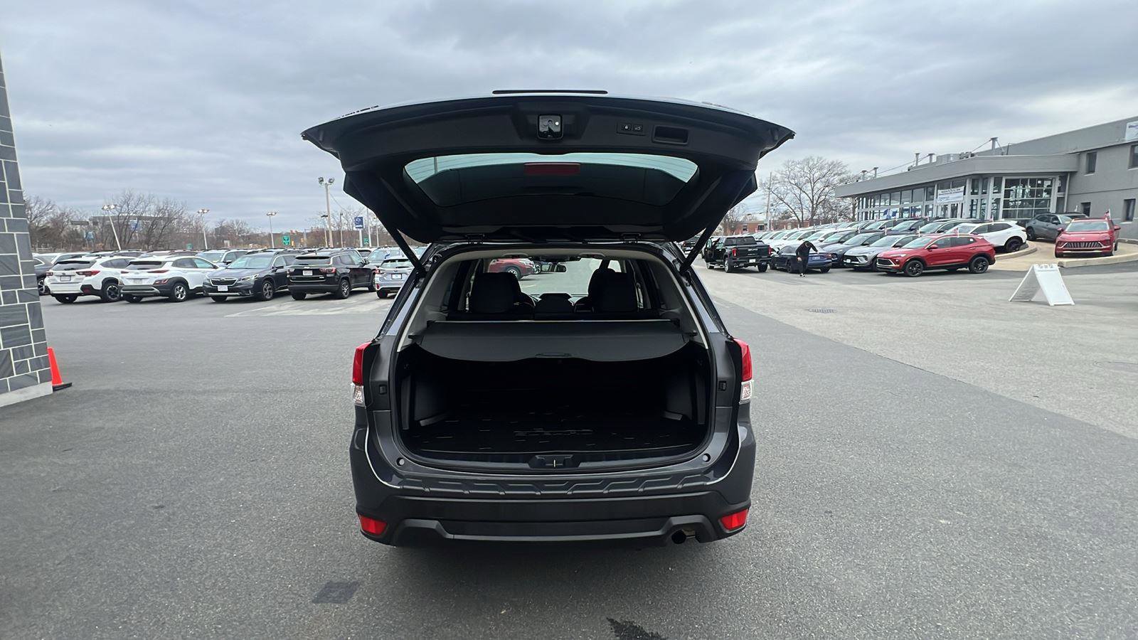 Used 2023 Subaru Forester Premium AWD/4WD image 27