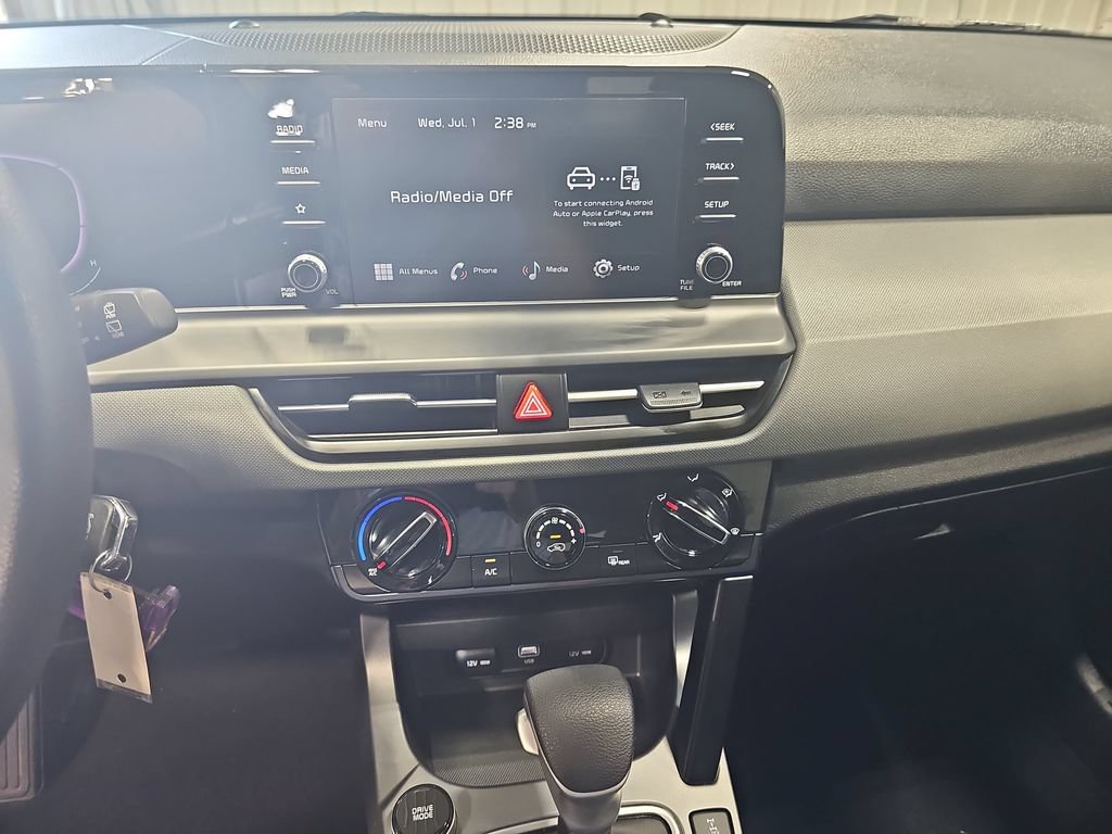 Used 2024 Kia Seltos LX AWD/4WD image 19