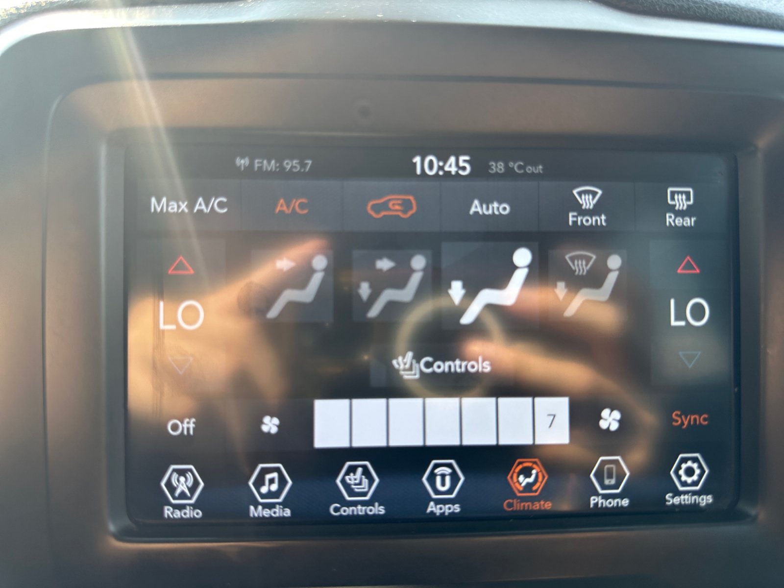 Used 2019 Jeep Renegade Trailhawk w/ Cold Weather Group II AWD/4WD image 23