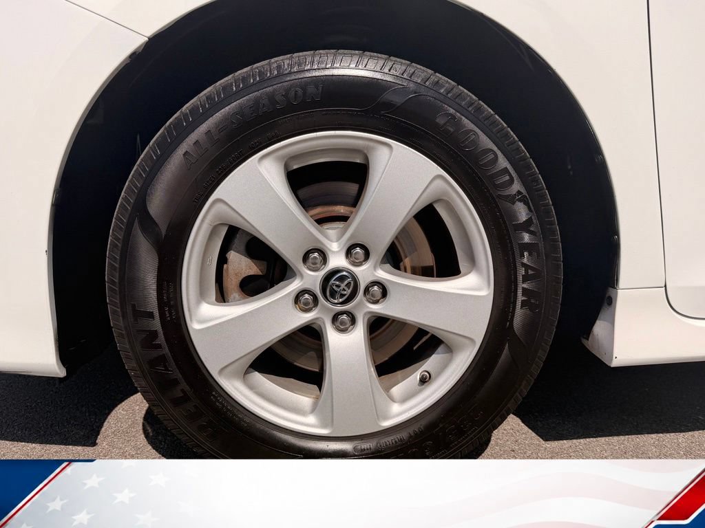 Used 2019 Toyota Sienna LE FWD image 14
