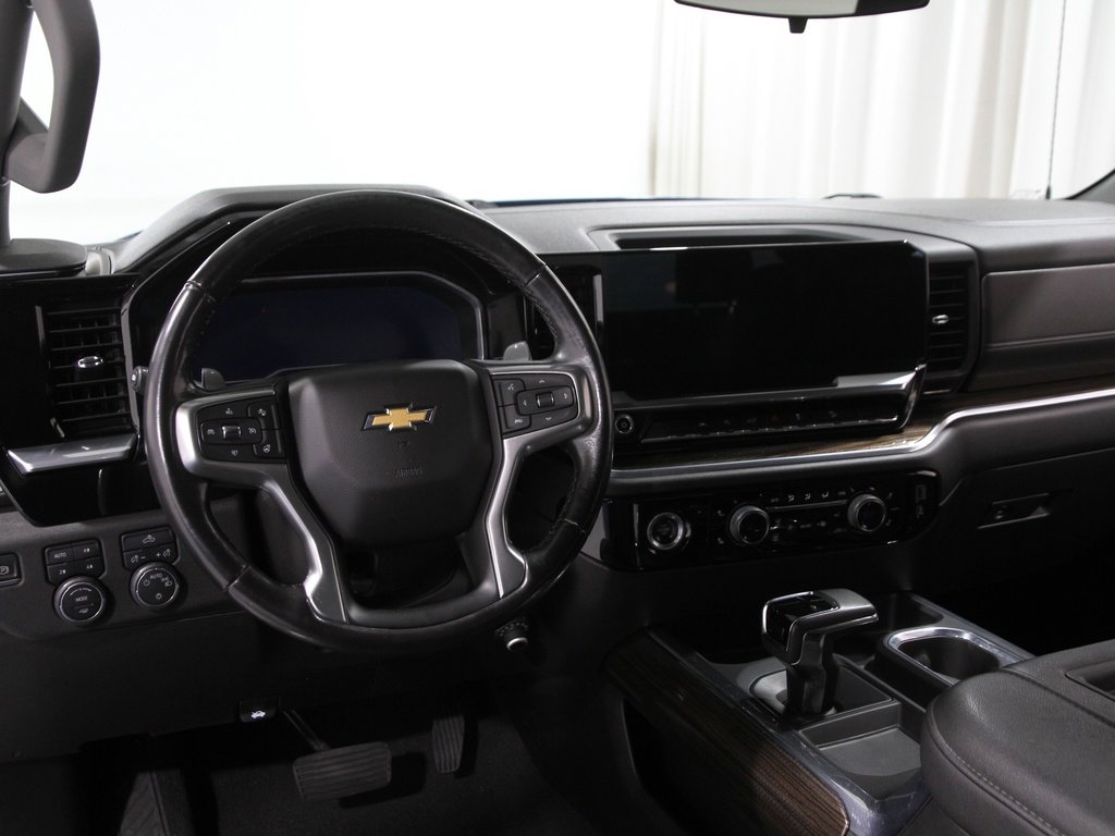 Used 2022 Chevrolet Silverado 1500 LT image 7