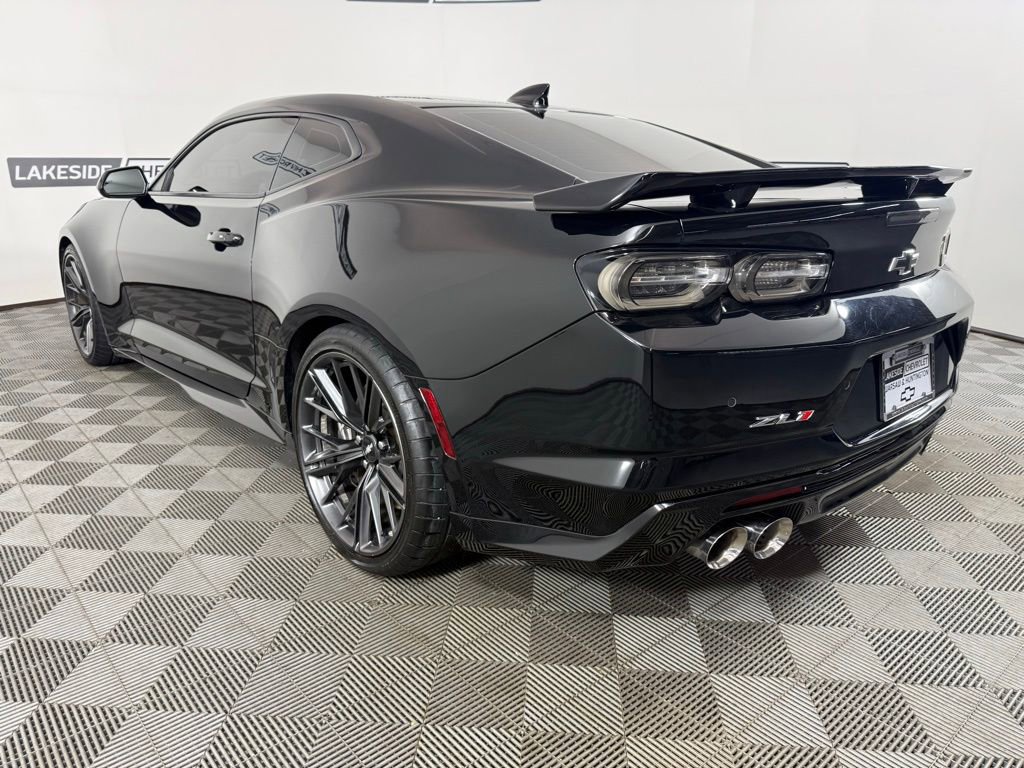 Used 2019 Chevrolet Camaro ZL1 RWD image 4