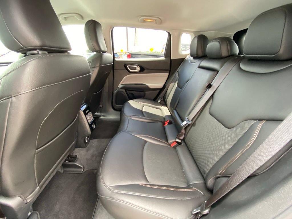 Used 2022 Jeep Compass Limited AWD/4WD image 32
