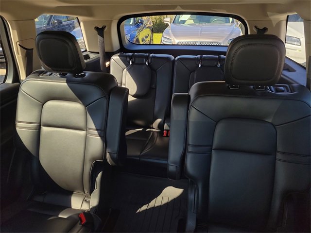 Certified 2024 Lincoln Aviator 2WD w/ Premium Package image 10