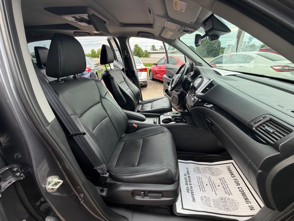 Used 2017 Honda Pilot Elite image 10