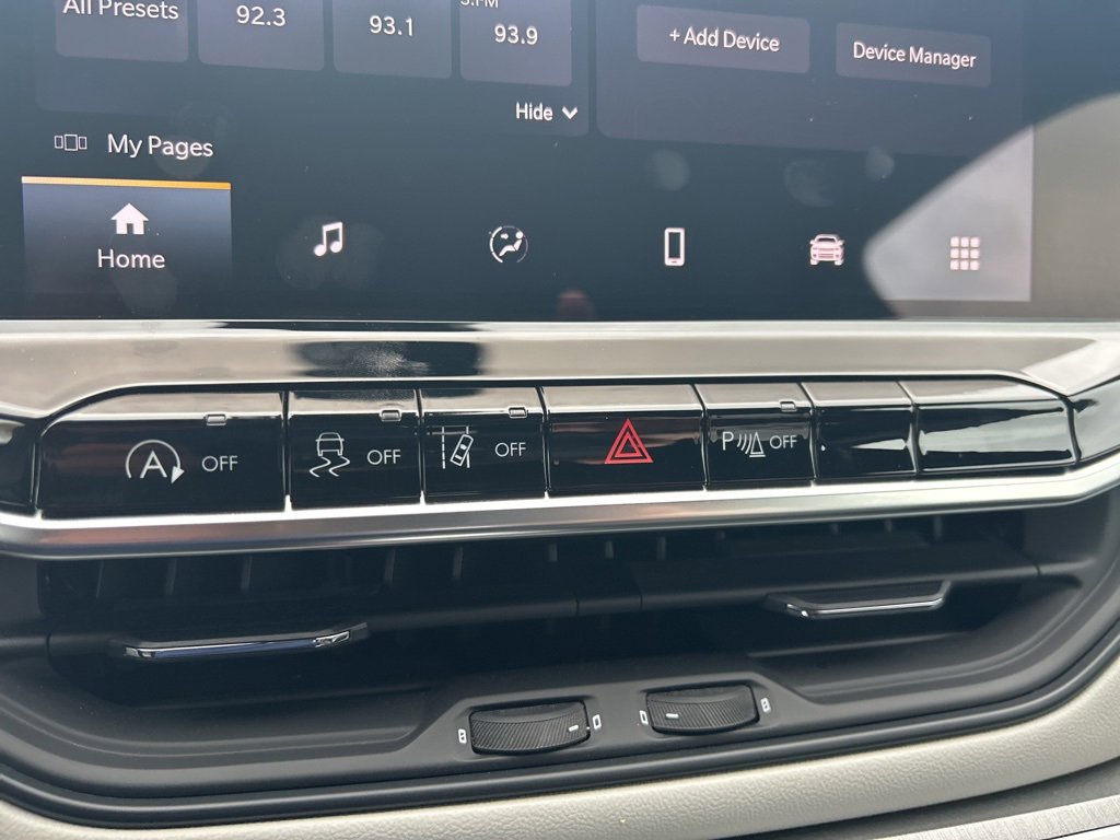 Used 2024 Jeep Compass Limited image 24