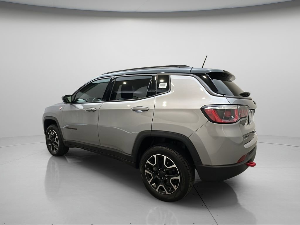 Used 2019 Jeep Compass Trailhawk w/ Cold Weather Group AWD/4WD image 4