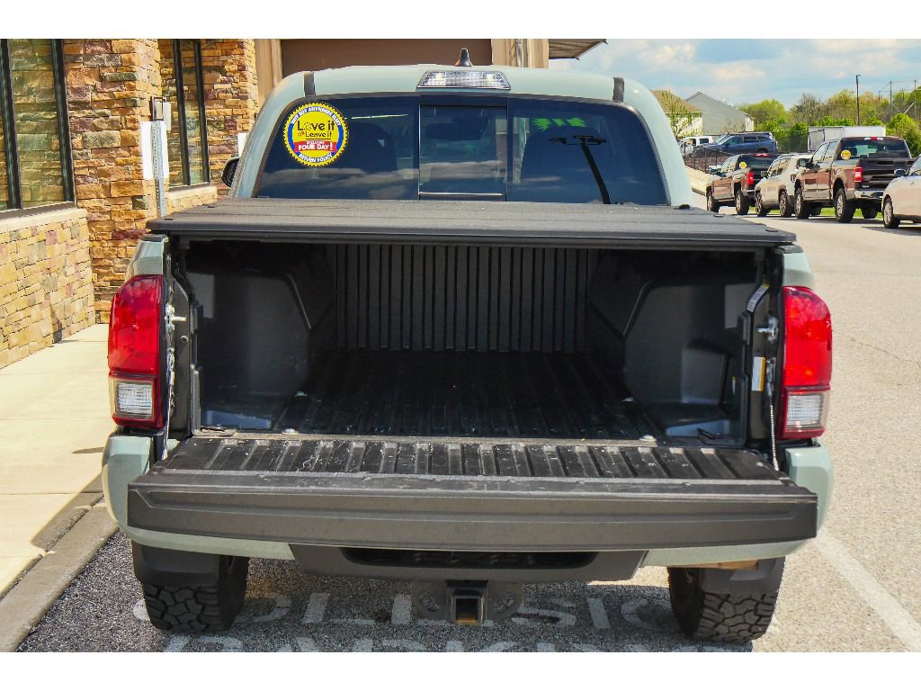 Used 2022 Toyota Tacoma SR5 w/ Trail Edition image 26