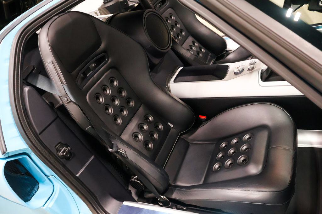 Used 2006 Ford GT RWD image 40