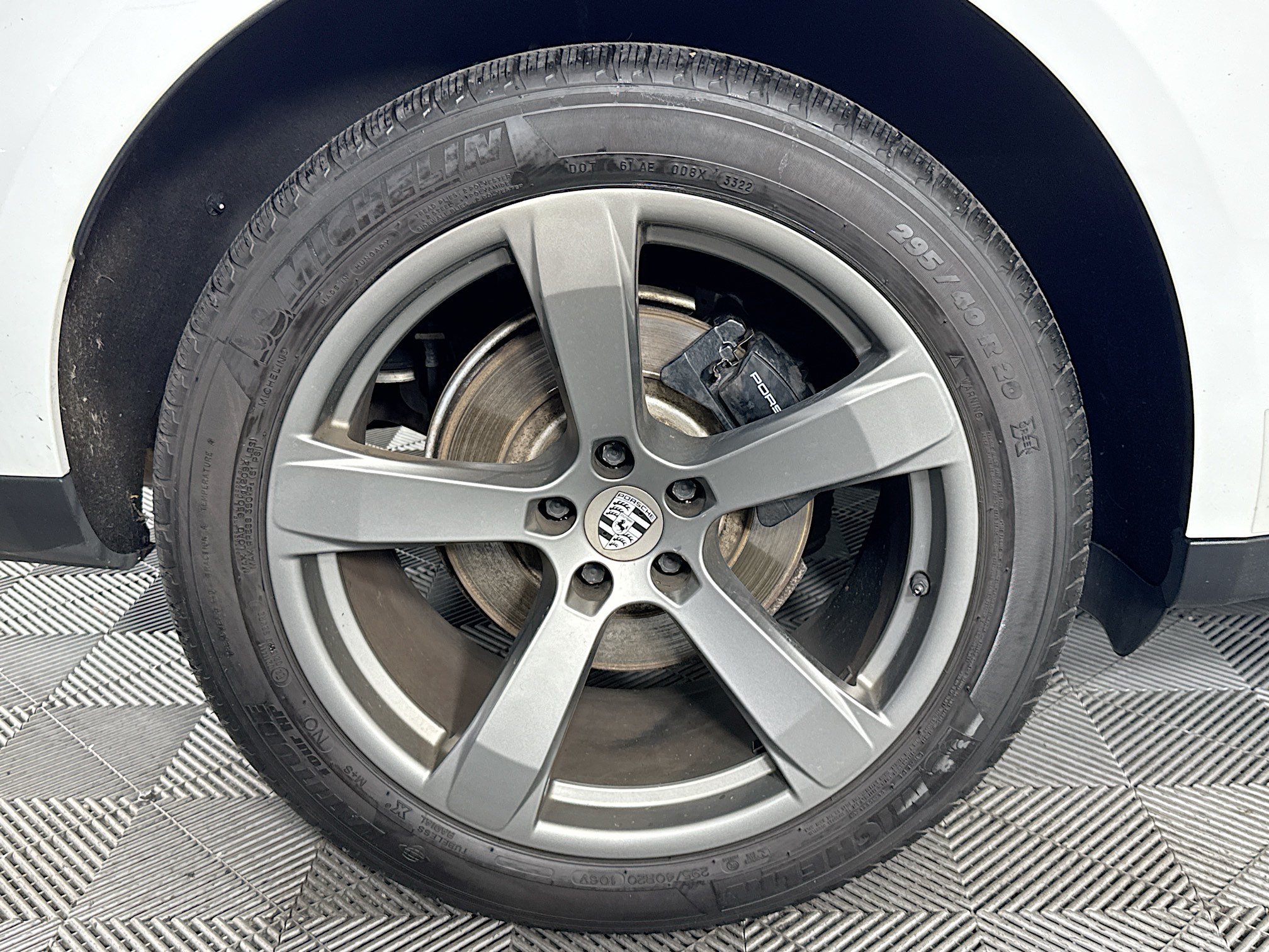 Used 2023 Porsche Macan AWD/4WD image 30