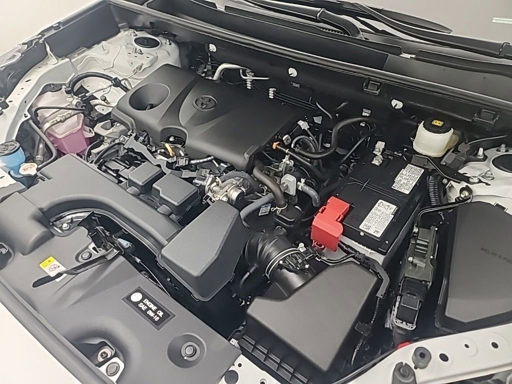 Used 2025 Toyota RAV4 XLE image 40