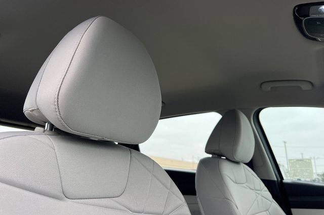 Certified 2025 Hyundai Tucson SE FWD image 21