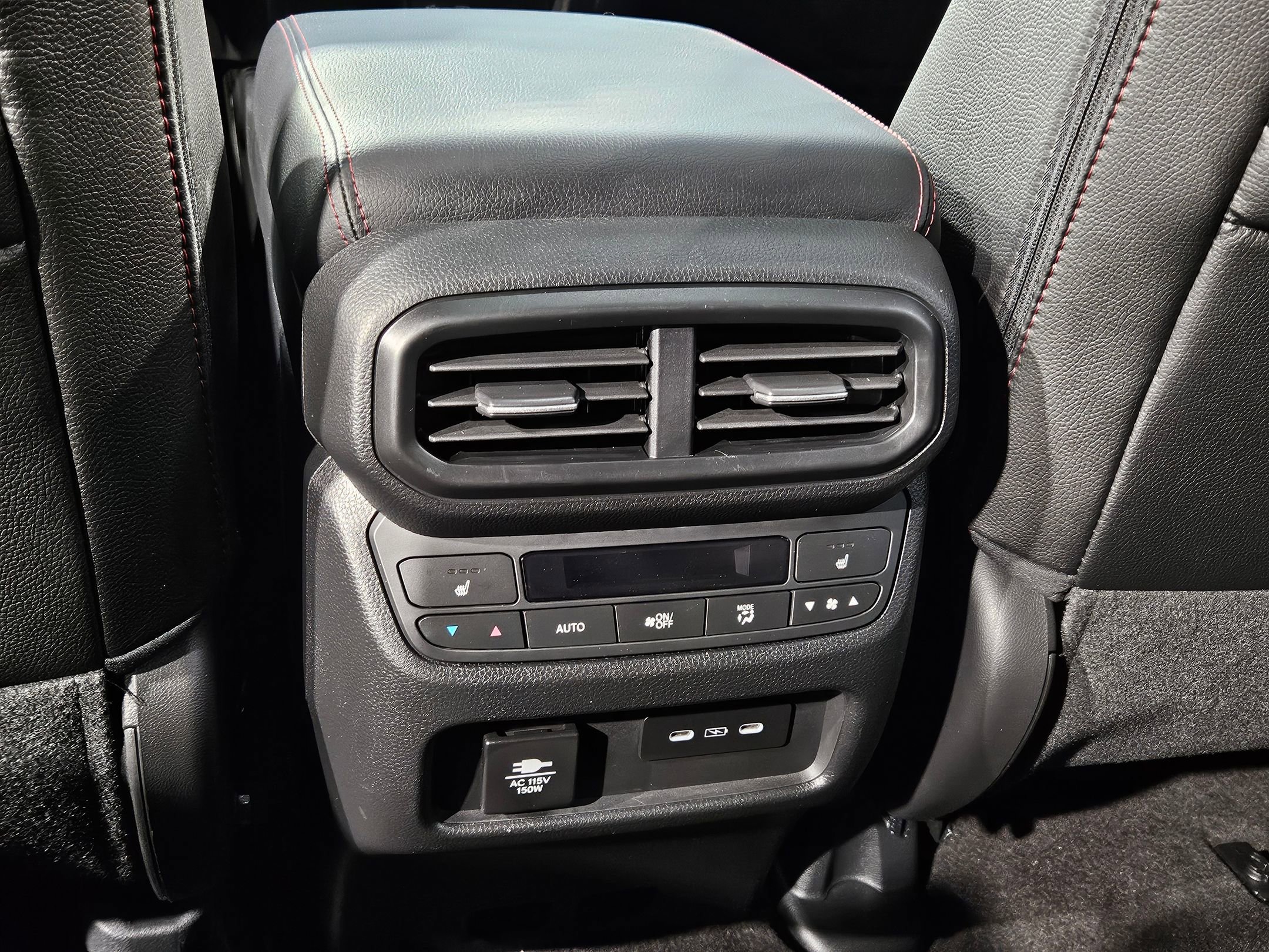 Used 2025 Honda Passport Black Edition image 36