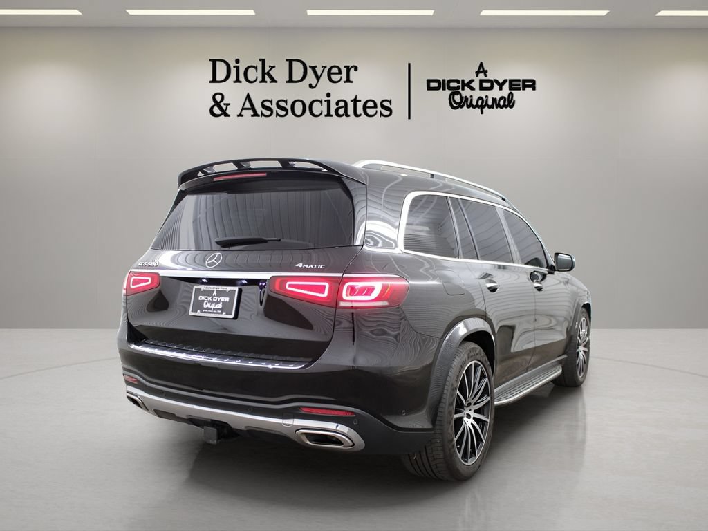 Used 2021 Mercedes-Benz GLS 580 4MATIC image 2