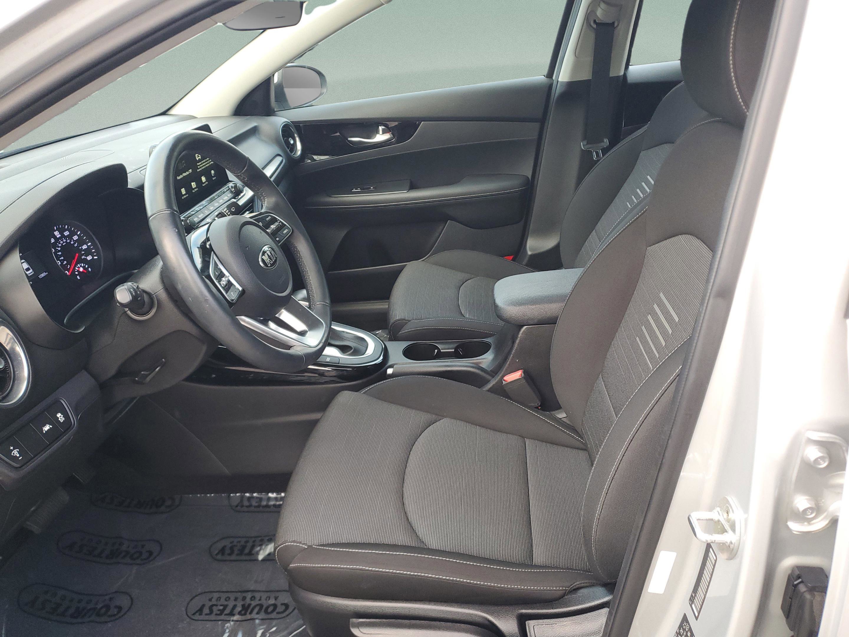 Used 2019 Kia Forte S w/ S Premium Package FWD image 16