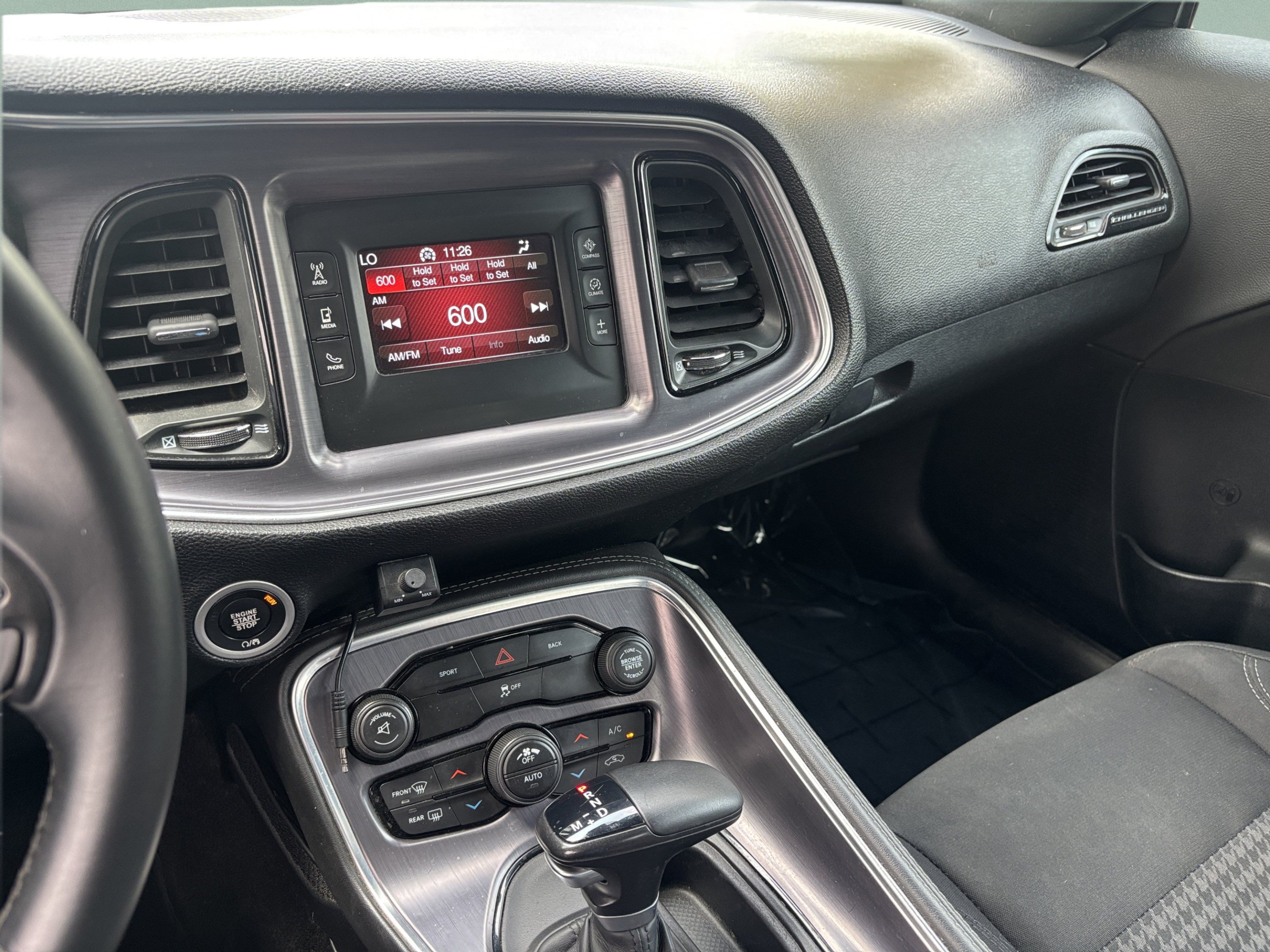 Used 2016 Dodge Challenger SXT RWD image 31