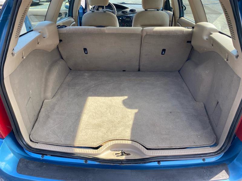 Used 2001 Ford Focus SE image 11