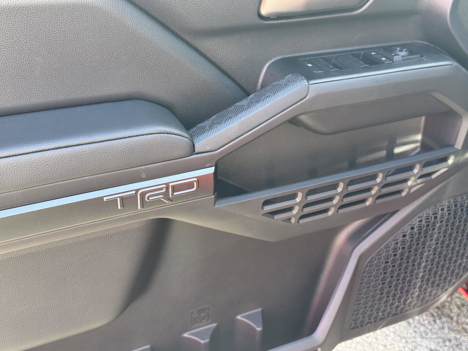 New 2025 Toyota Tacoma TRD Off-Road image 25