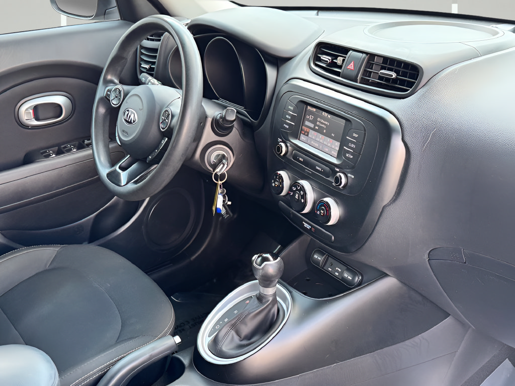 Used 2019 Kia Soul FWD image 11