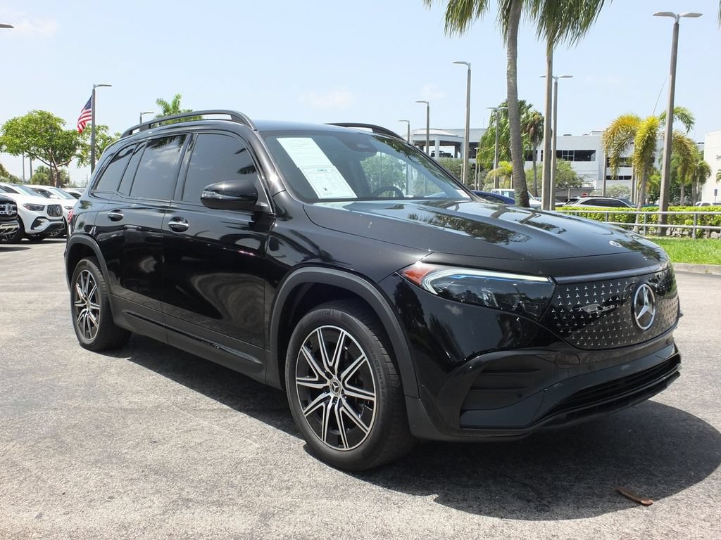 Used 2024 Mercedes-Benz EQB 300 4MATIC image 2