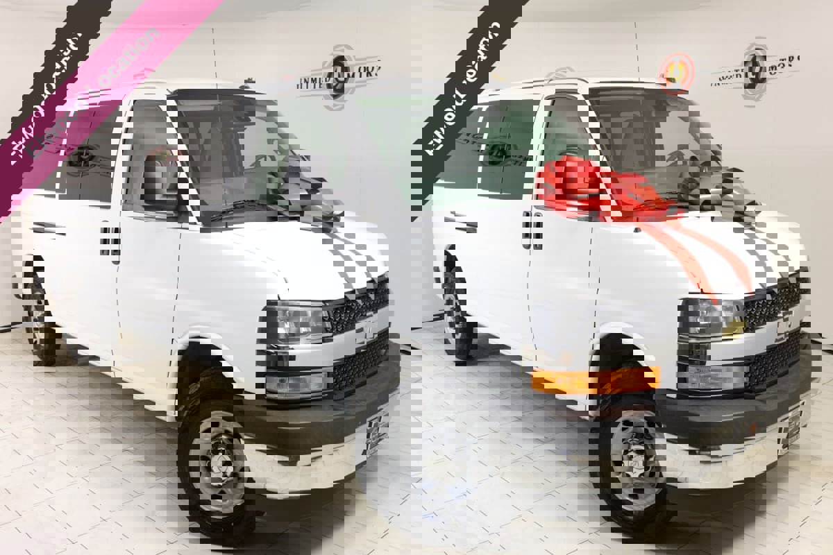 Used 2019 Chevrolet Express 3500 LT w/ LT Preferred Equipment Group RWD image 1