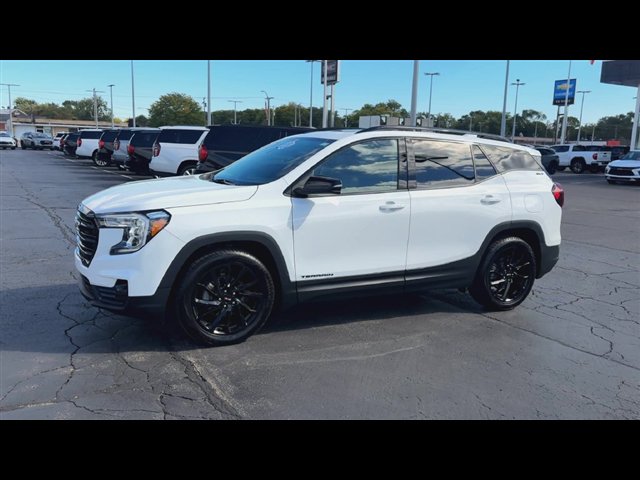 Certified 2023 GMC Terrain SLT w/ Elevation Edition FWD image 5