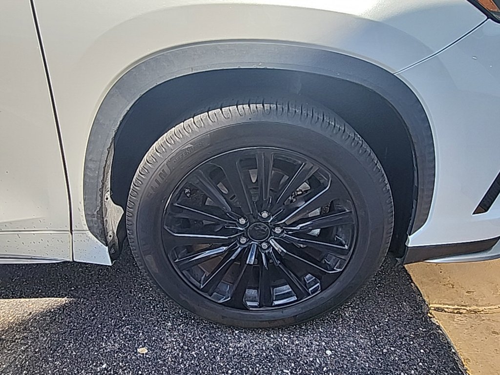 Used 2022 Toyota Highlander XSE FWD image 10