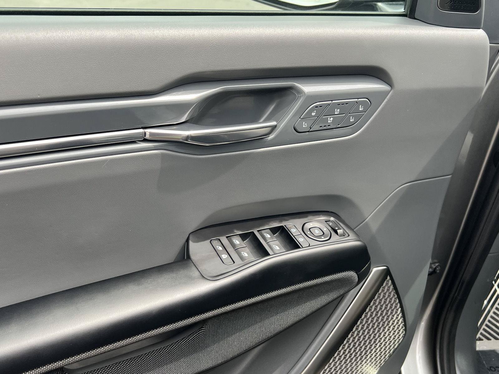 Used 2025 Kia EV9 GT-Line AWD/4WD image 33