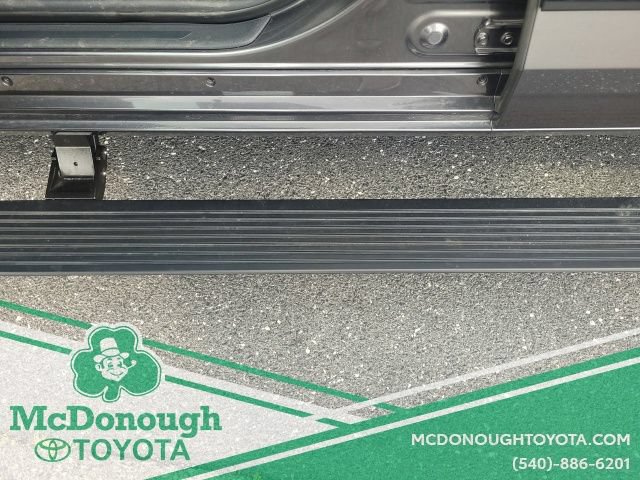 Used 2024 Toyota Sequoia Platinum AWD/4WD image 14