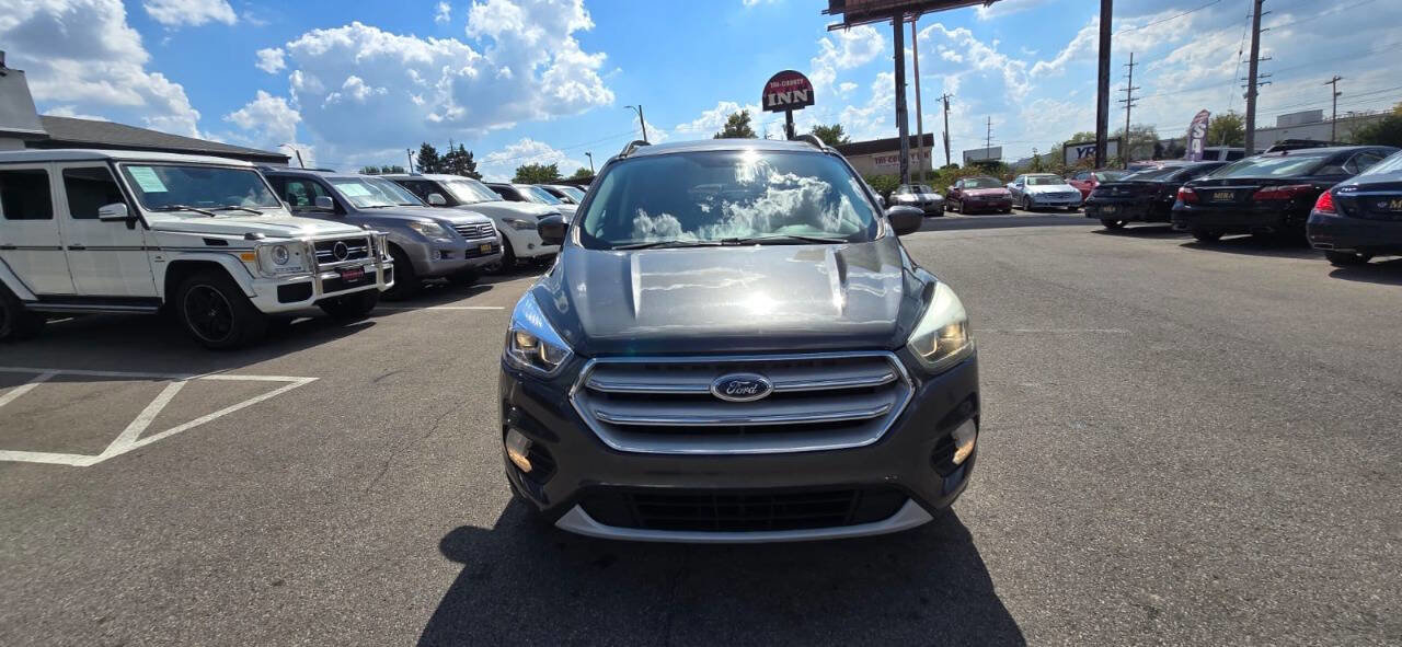 Used 2018 Ford Escape SEL image 2