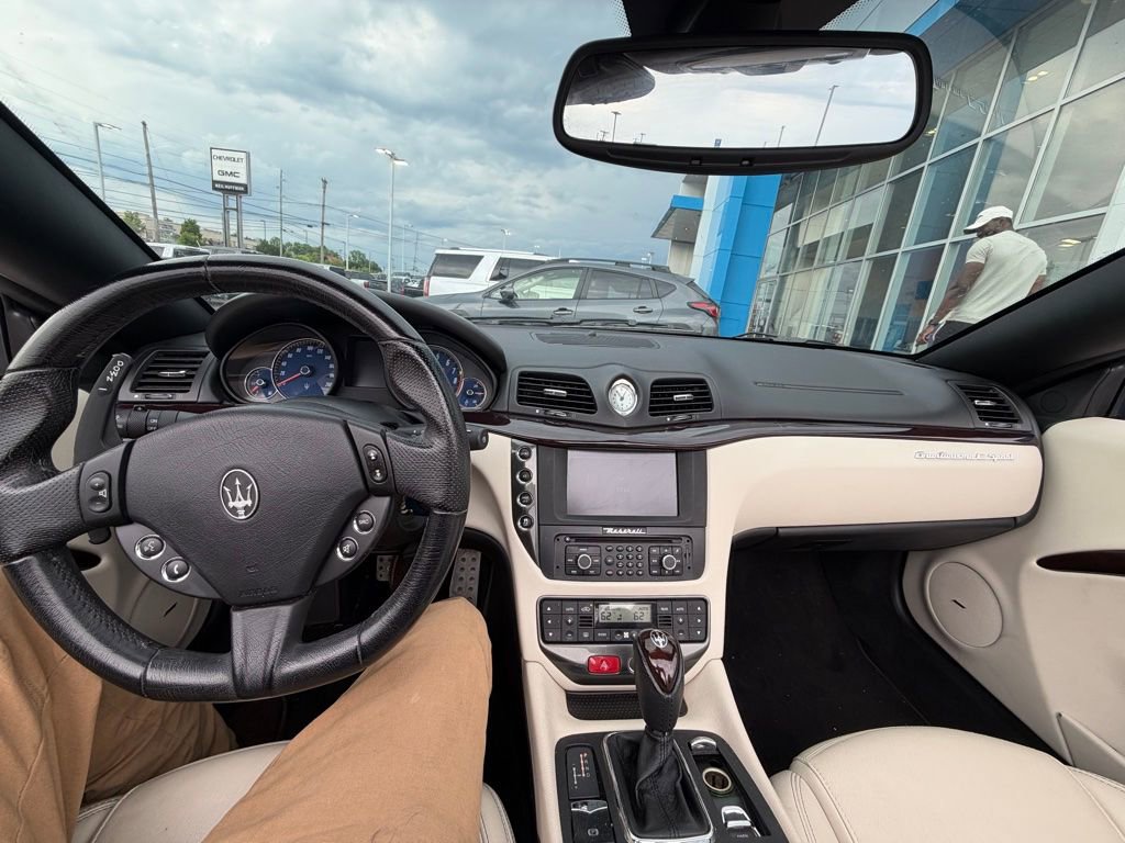 Used 2015 Maserati GranTurismo Sport RWD image 24