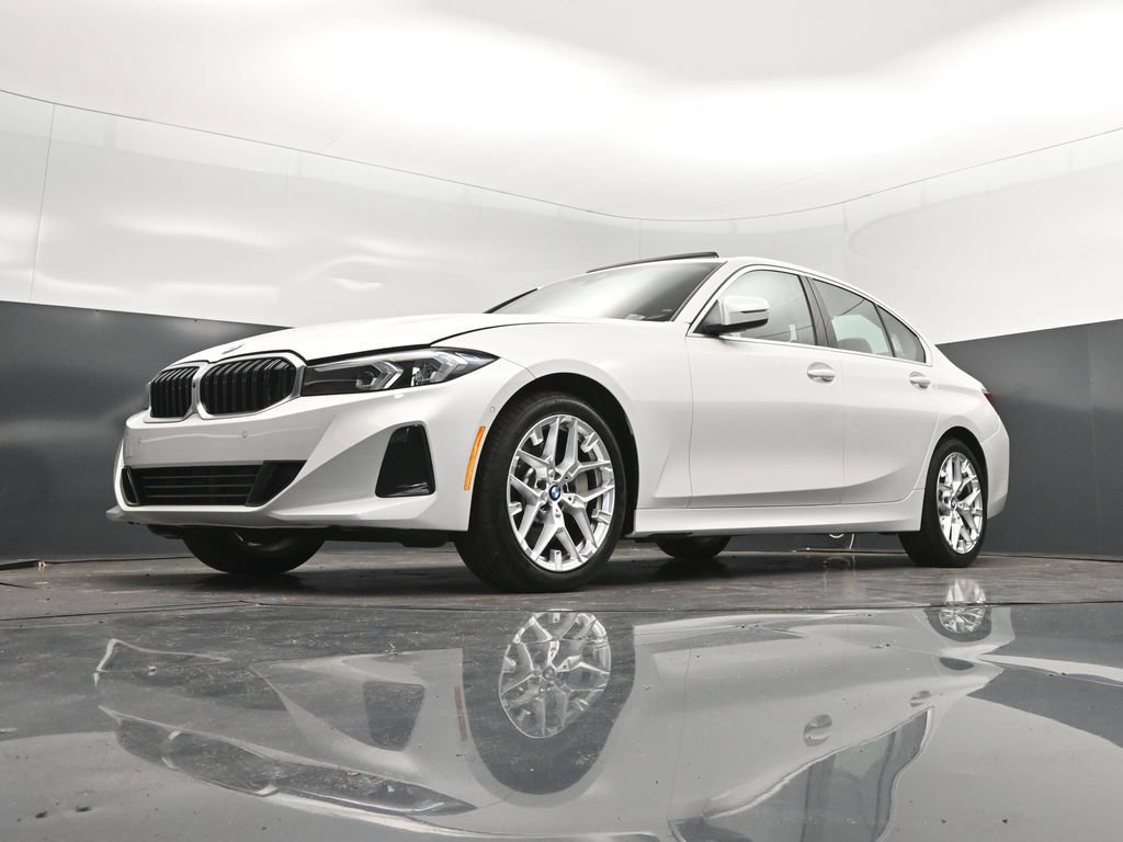 Certified 2026 BMW 330i Sedan RWD image 38