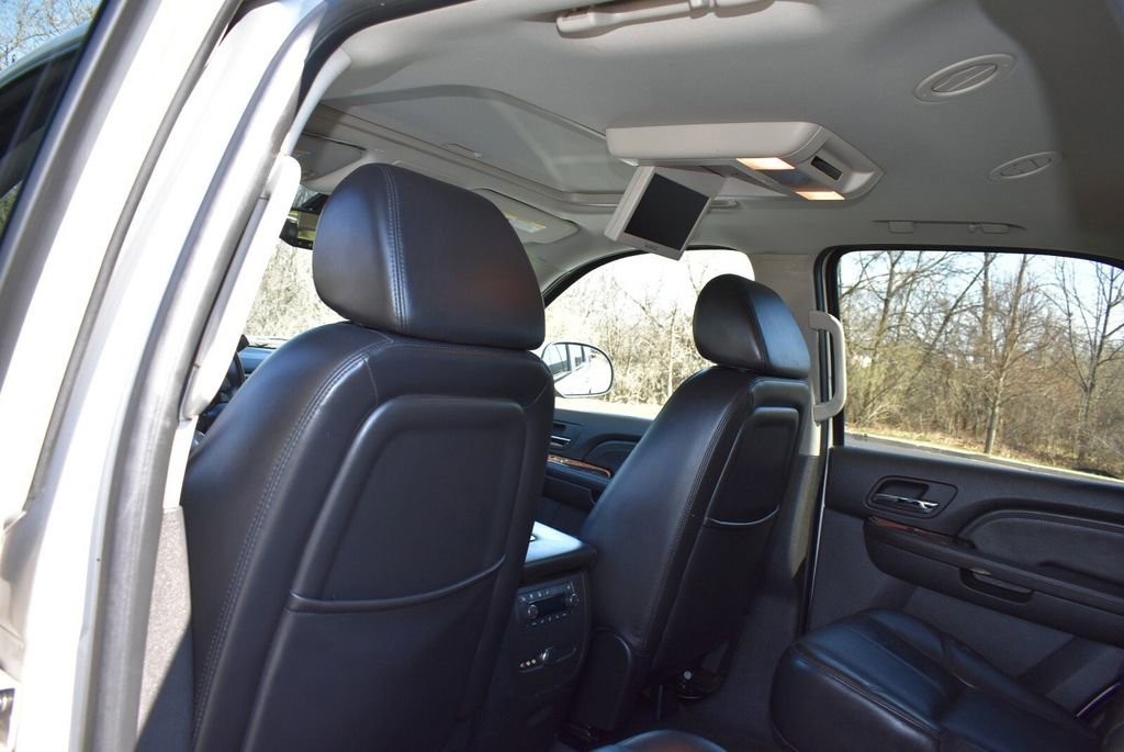 Used 2008 GMC Yukon Denali image 31