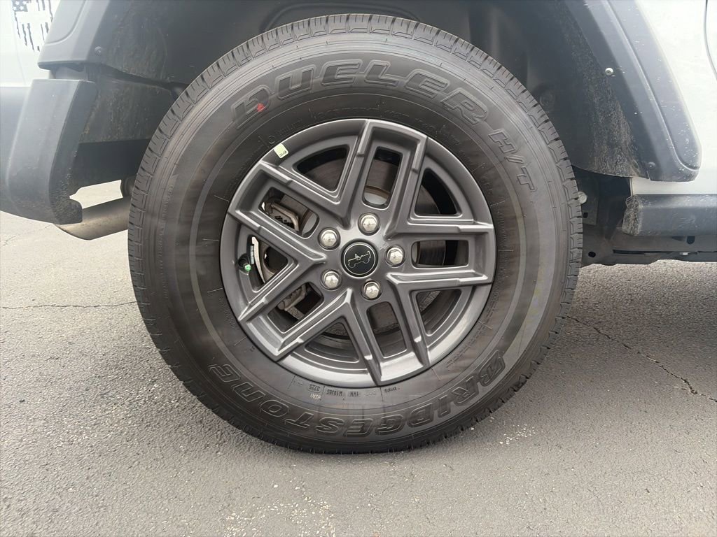 Used 2023 Jeep Wrangler Willys image 9