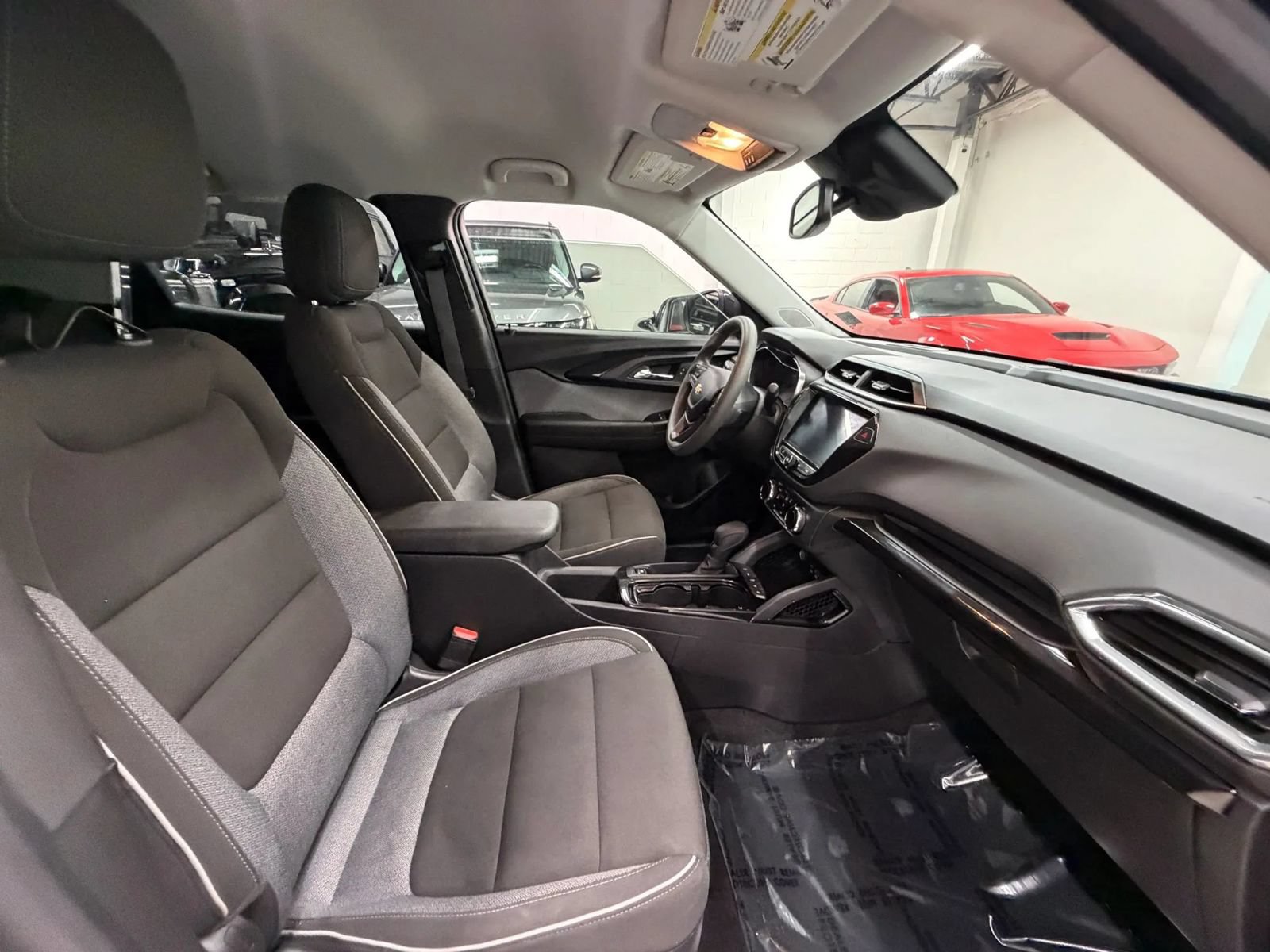 Used 2021 Chevrolet TrailBlazer LT w/ Convenience Package FWD image 20