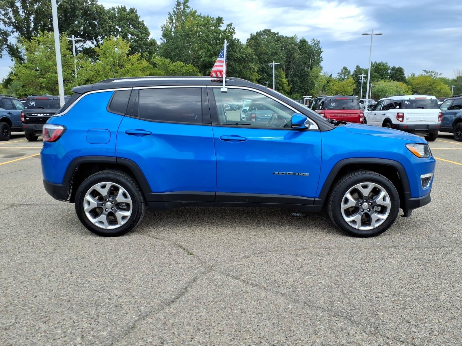 Used 2019 Jeep Compass Limited AWD/4WD image 9
