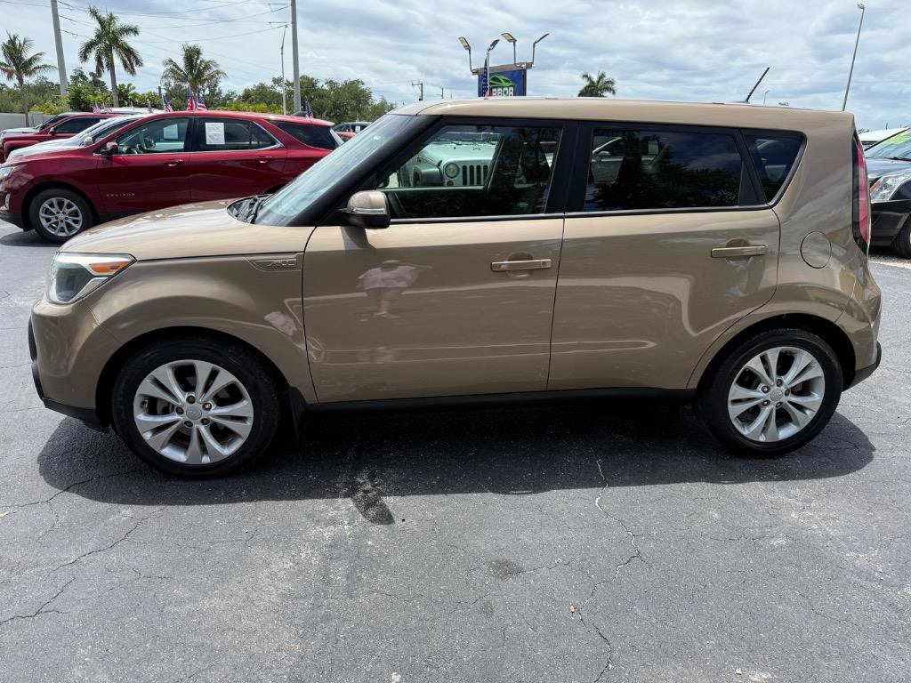 Used 2014 Kia Soul + w/ UVO w/Eservices Package FWD image 4