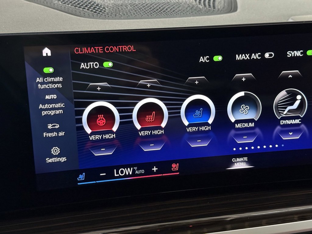 Used 2023 BMW X7 xDrive40i w/ Premium Package image 7