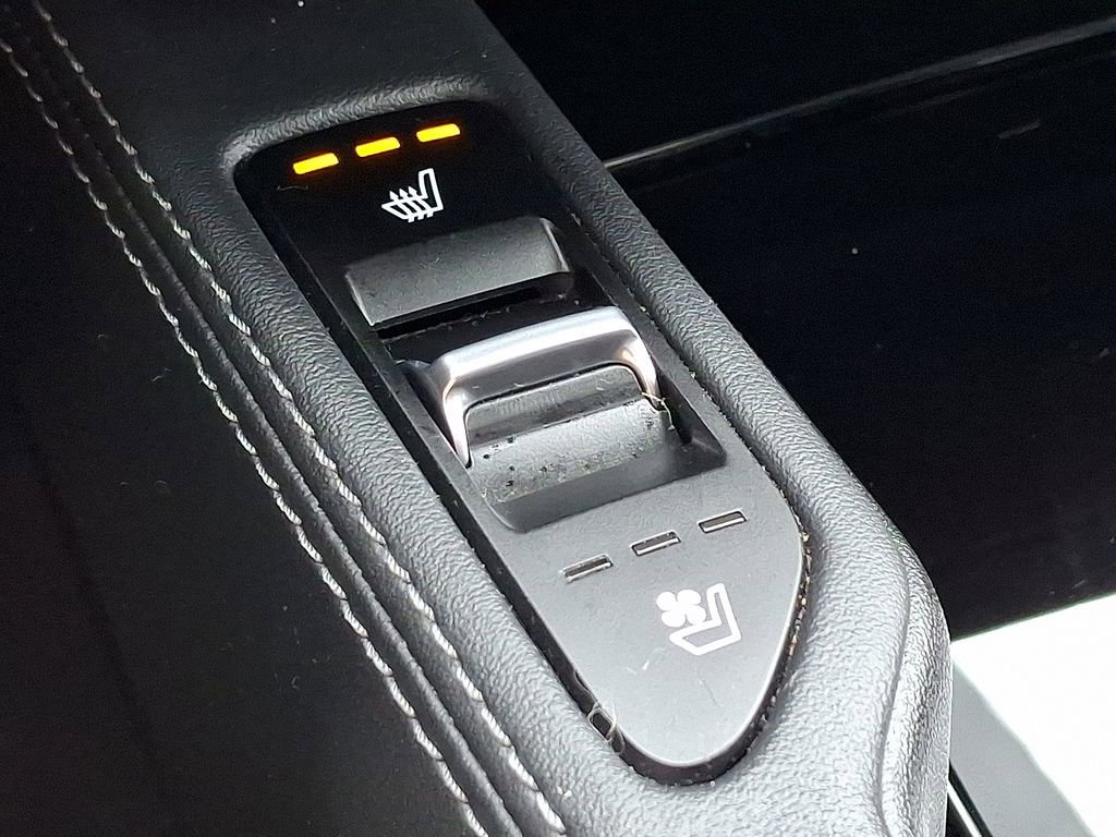 Certified 2021 Kia Telluride SX w/ SX Prestige Package image 26