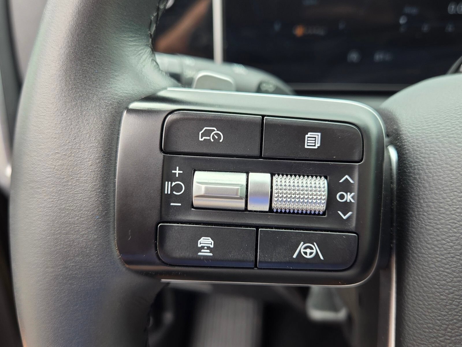 Used 2024 Hyundai Santa Fe Limited AWD/4WD image 27
