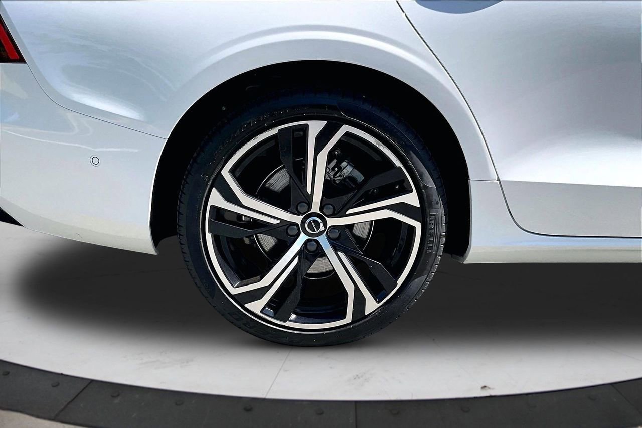 Used 2024 Volvo S60 B5 Plus w/ Climate Package image 37