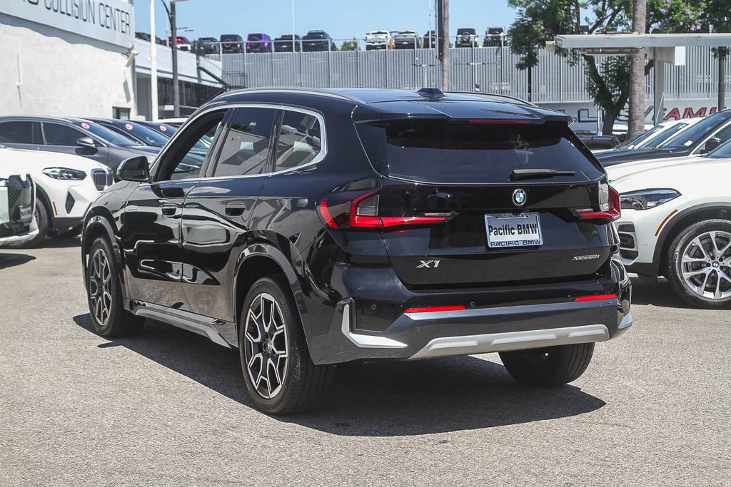 Used 2023 BMW X1 xDrive28i w/ Premium Package AWD/4WD image 4