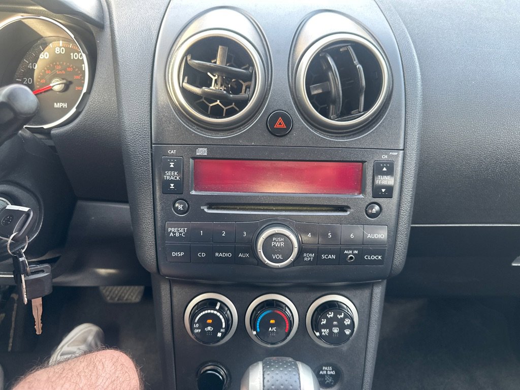 Used 2010 Nissan Rogue S image 17