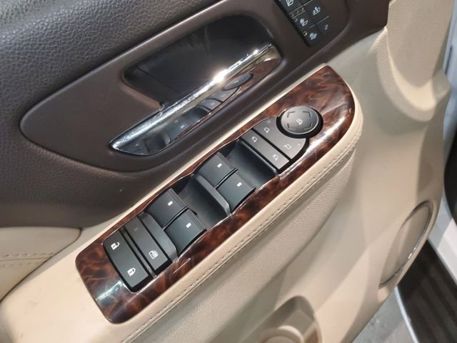 Used 2010 GMC Yukon XL Denali image 12