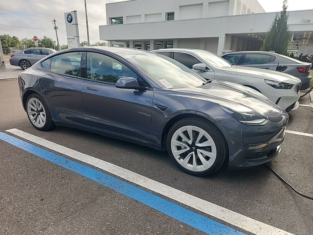 Used 2023 Tesla Model 3 Standard Range image 1