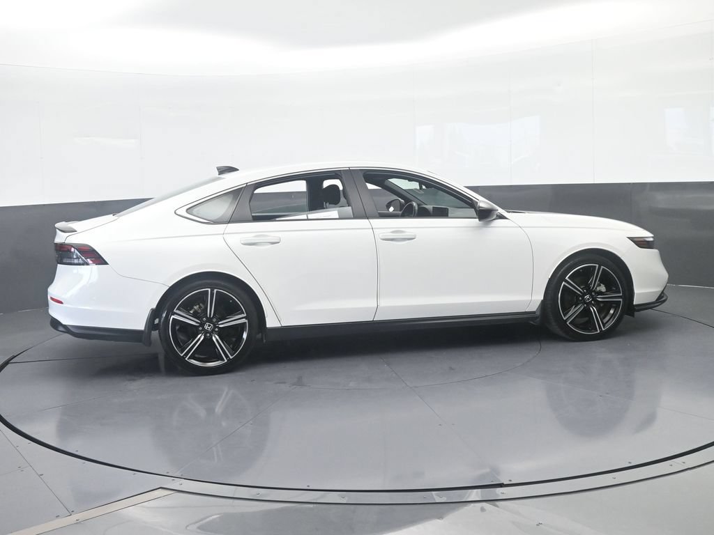 Used 2025 Honda Accord Sport image 7