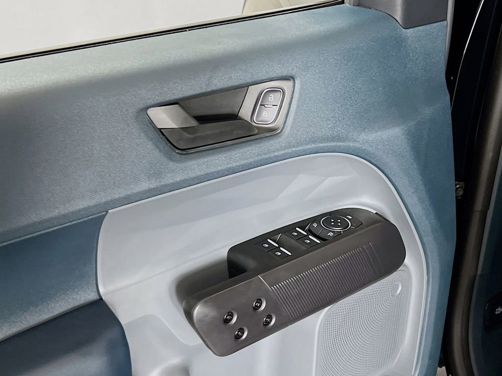 New 2025 Ford Maverick XLT w/ XLT Luxury Package image 12