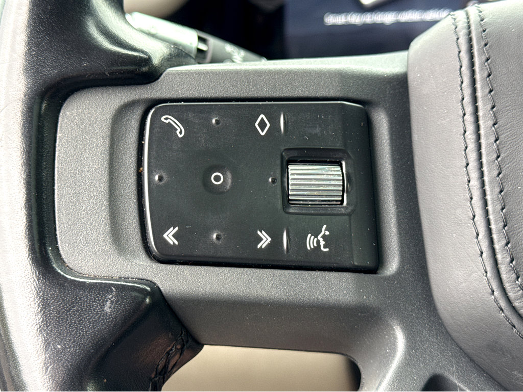 Used 2021 Land Rover Defender 110 X-Dynamic HSE image 15